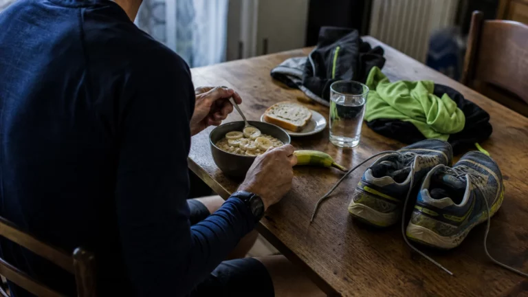 Alimentation semi-marathon débutant : 5 erreurs à éviter pour finir sans craquer