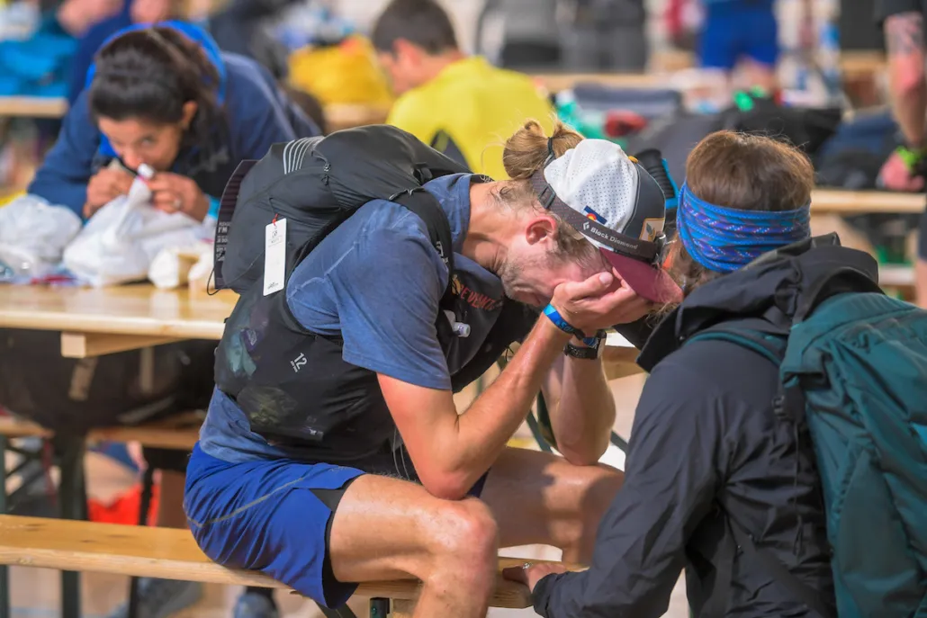 Estomac sensible en course : solutions pour éviter les soucis digestifs
