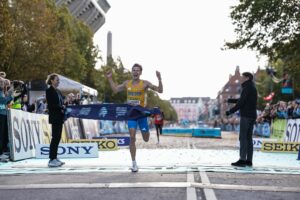 Andreas Almgren champion du monde du semi-marathon en 58 min 06 s