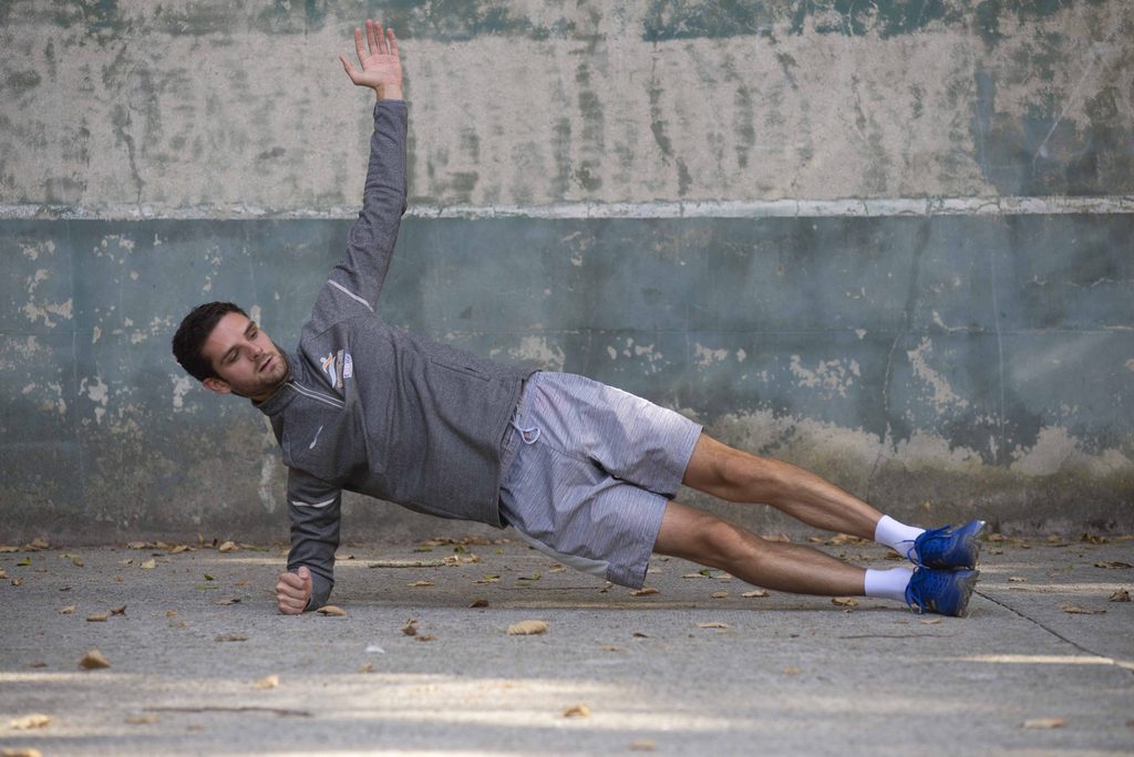 Le gainage est un exercice important pour stabiliser son buste en course à pied