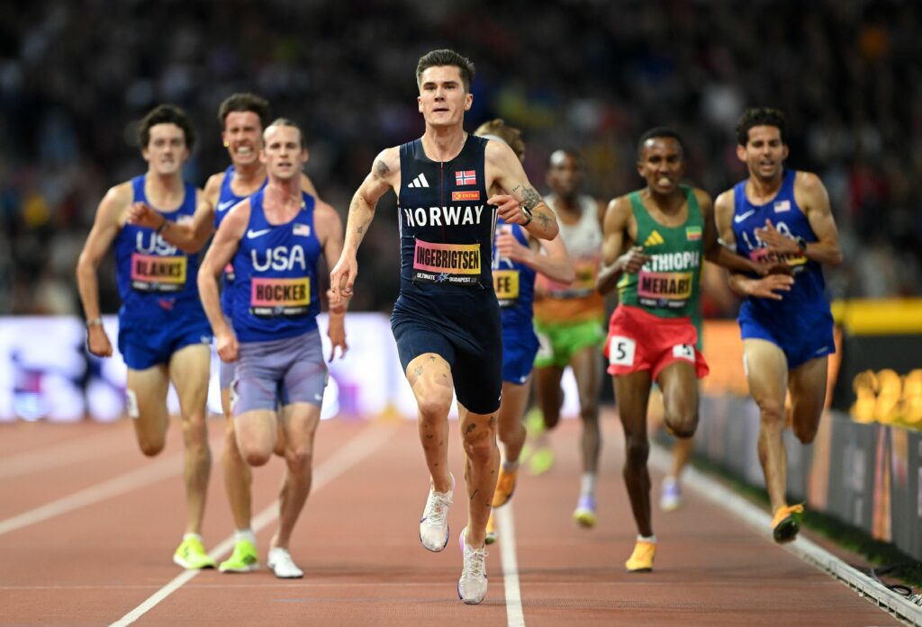 Jakob Ingebrigtsen remporte le 5 000 m de Budapest en 12 min 59 s 24