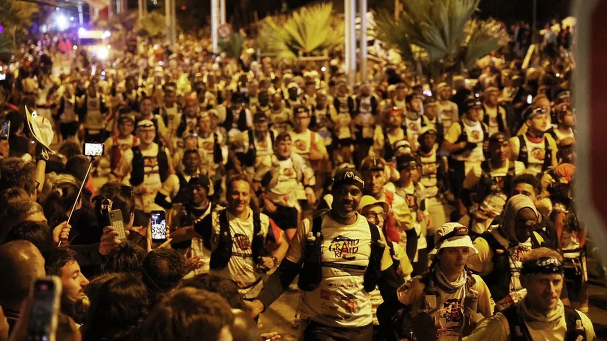 Coureurs au départ de la Diagonale des Fous 2026 à Saint-Pierre